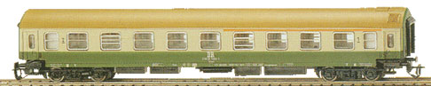 Express Train Passenger car type Y 1st/2nd class Abme<br /><a href='images/pictures/Tillig/13616.jpg' target='_blank'>Full size image</a>